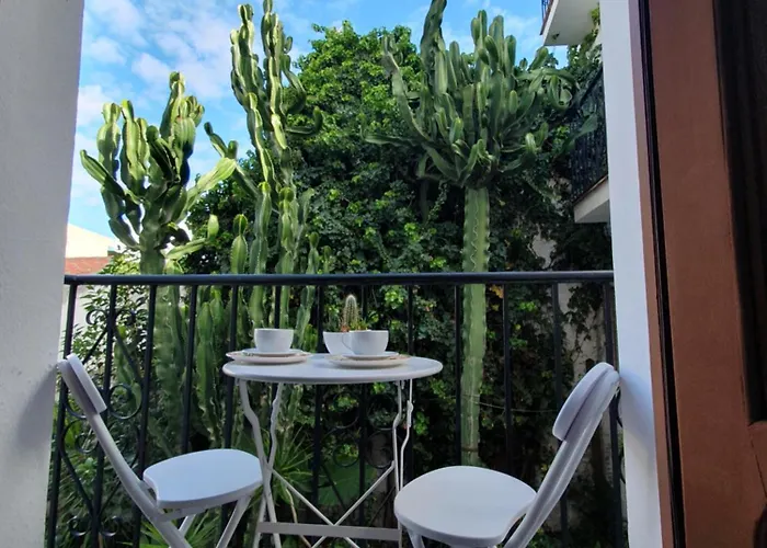 Blue Plate Old Town Апартаменти