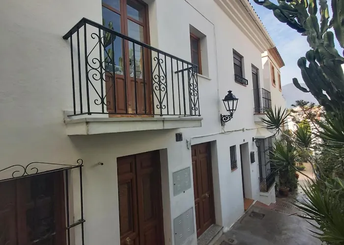 Blue Plate Old Town * Estepona