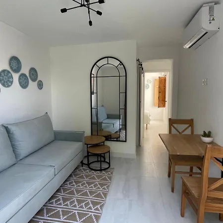 Blue Plate Old Town * Estepona